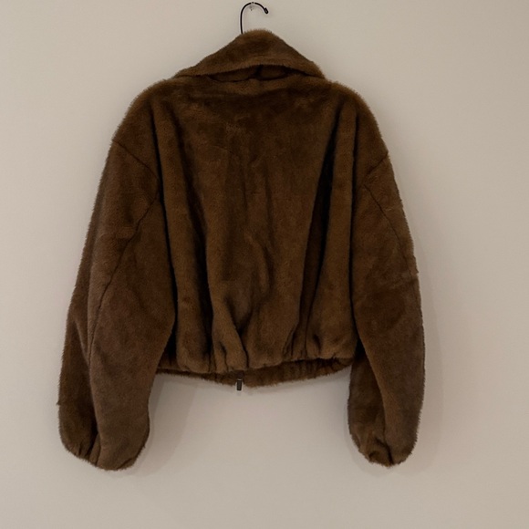 $655 A.L.C. Women's Hazel faux fur Jacket - Picture 15 of 15
